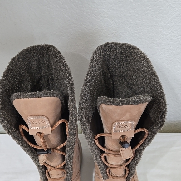 Ecco Tan Winter & Rain Boots with Lace-Up Design Size 10 - Picture 10 of 10